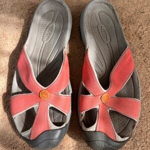Keen Bali sandal women’s size 10, coral